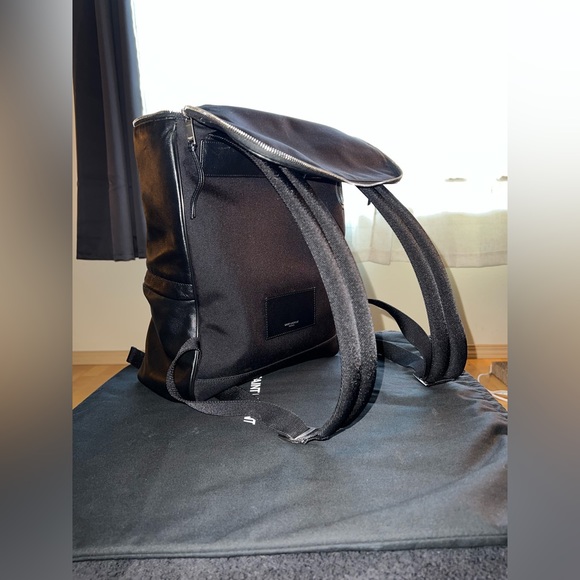 Saint Laurent Sid Leather Backpack - Picture 9 of 13